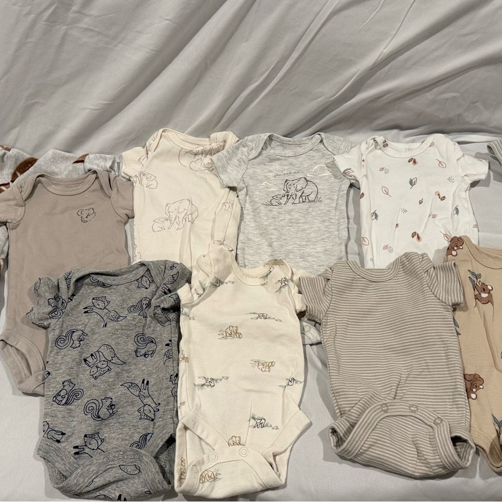 Newborn Baby clothes lot 21 PCS Carter’s Gerber - Picture 2 of 4